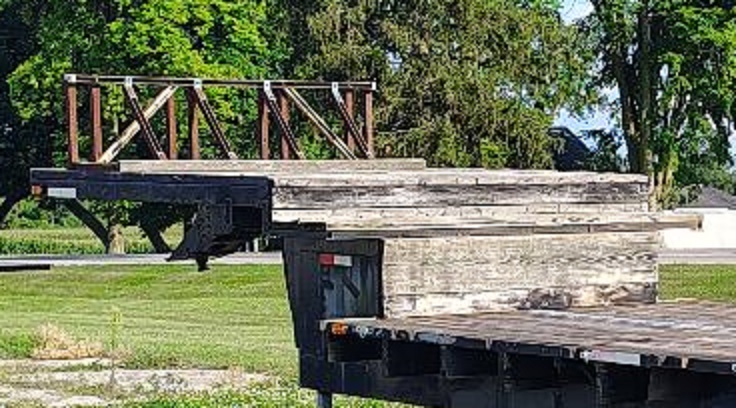 2004 CUSTOM BUILT 33 foot - Image 10